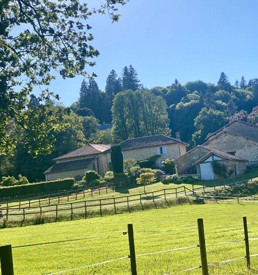 Domaine De Montmery Sa Piscine Son Jardin Ses Espaces Ambazac ภายนอก รูปภาพ